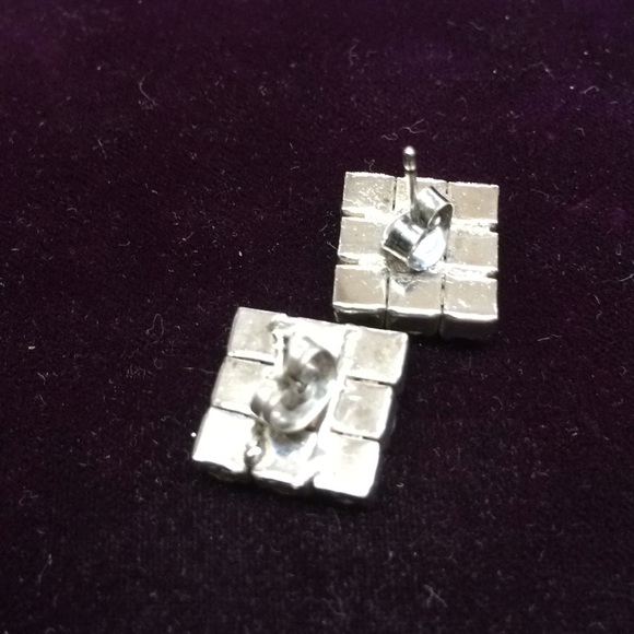 VINTAGE B&W RHINESTONE POST EARRINGS - Picture 4 of 6